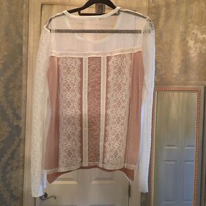 GORGEOUS WHITE BCBG with Nude Accents